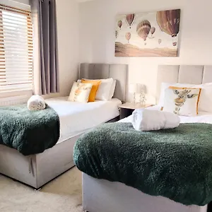 2br-dean House-kitchen-dog Friendly-parking-fast Wifi Holiday home
